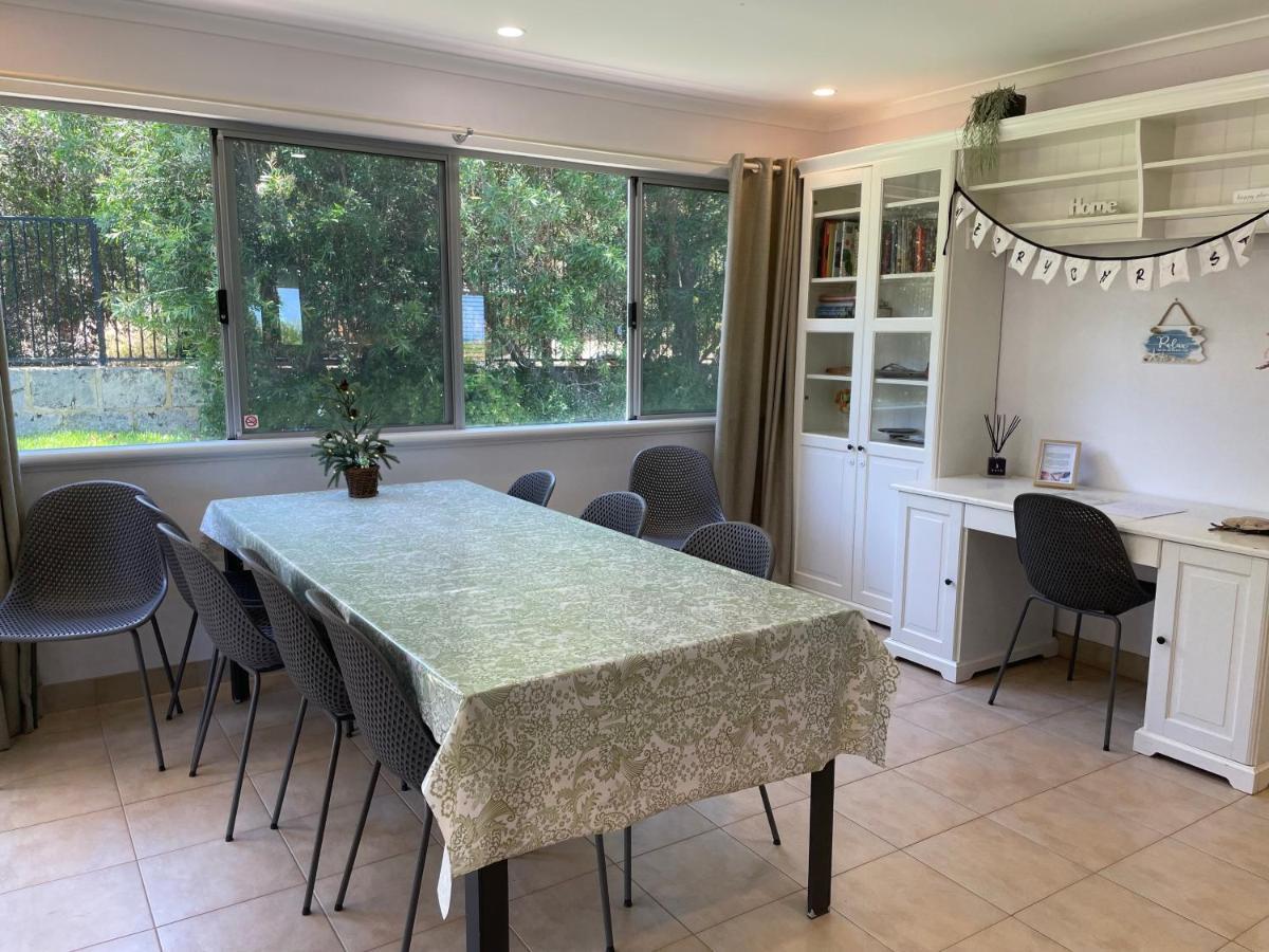 Holiday home Moore River Guilderton
